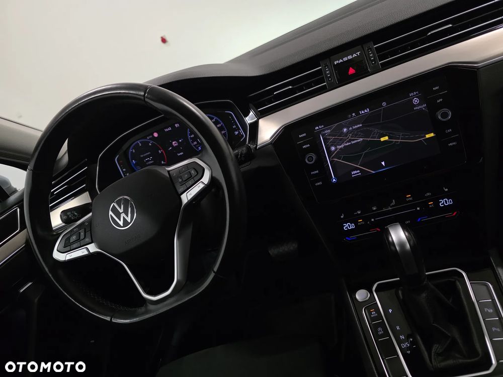 Volkswagen Passat - 8