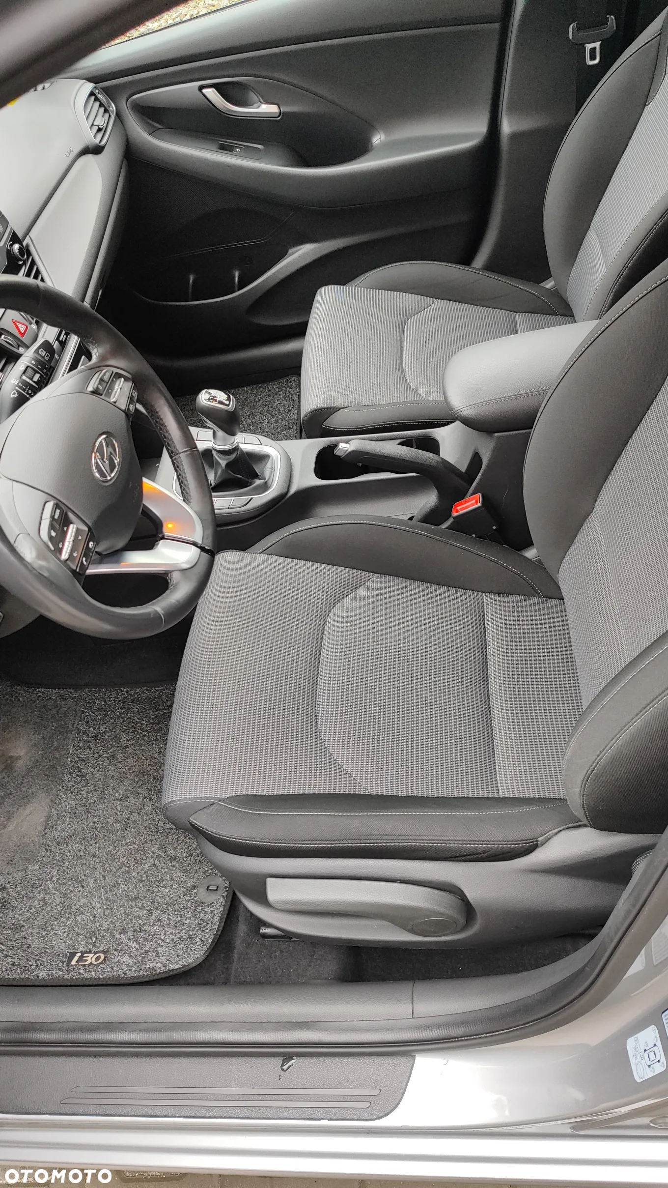 Hyundai i30 1.5 DPI Classic + - 10