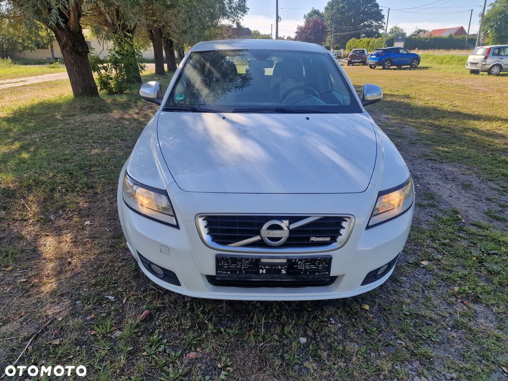 Volvo V50 D2 - 10