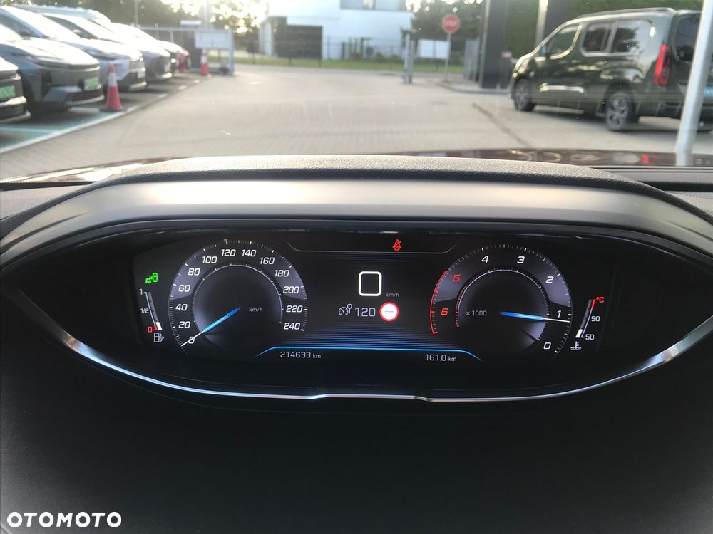 Peugeot 3008 1.5 BlueHDi Allure S&S - 23