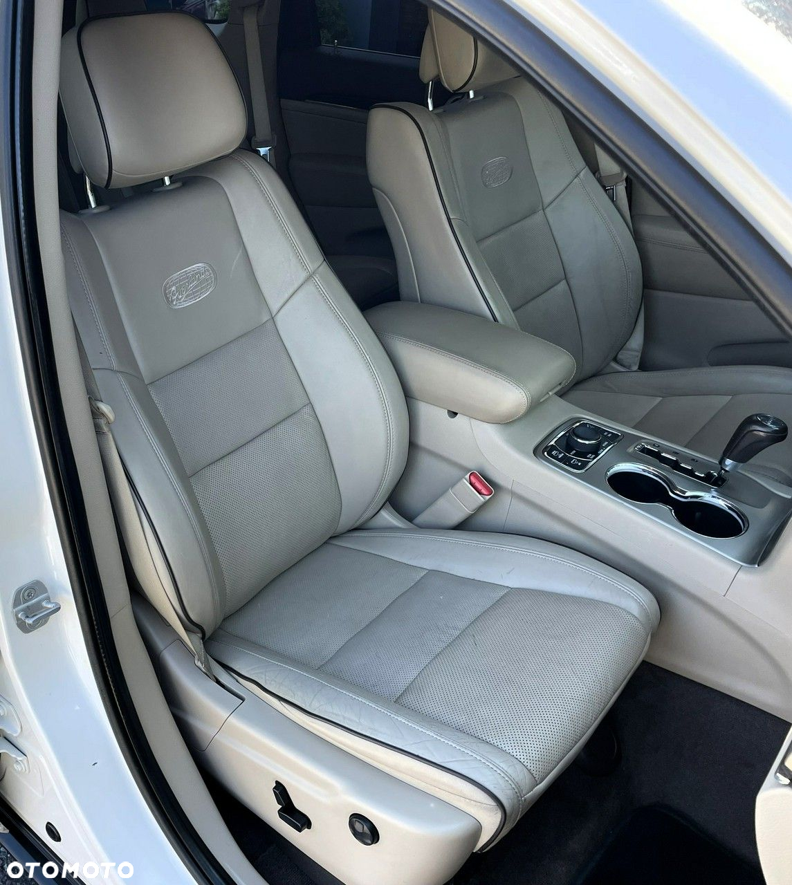 Jeep Grand Cherokee - 27