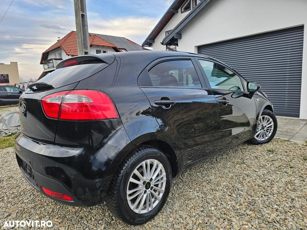 Kia Rio 1.4 GSL COMFORT - 4