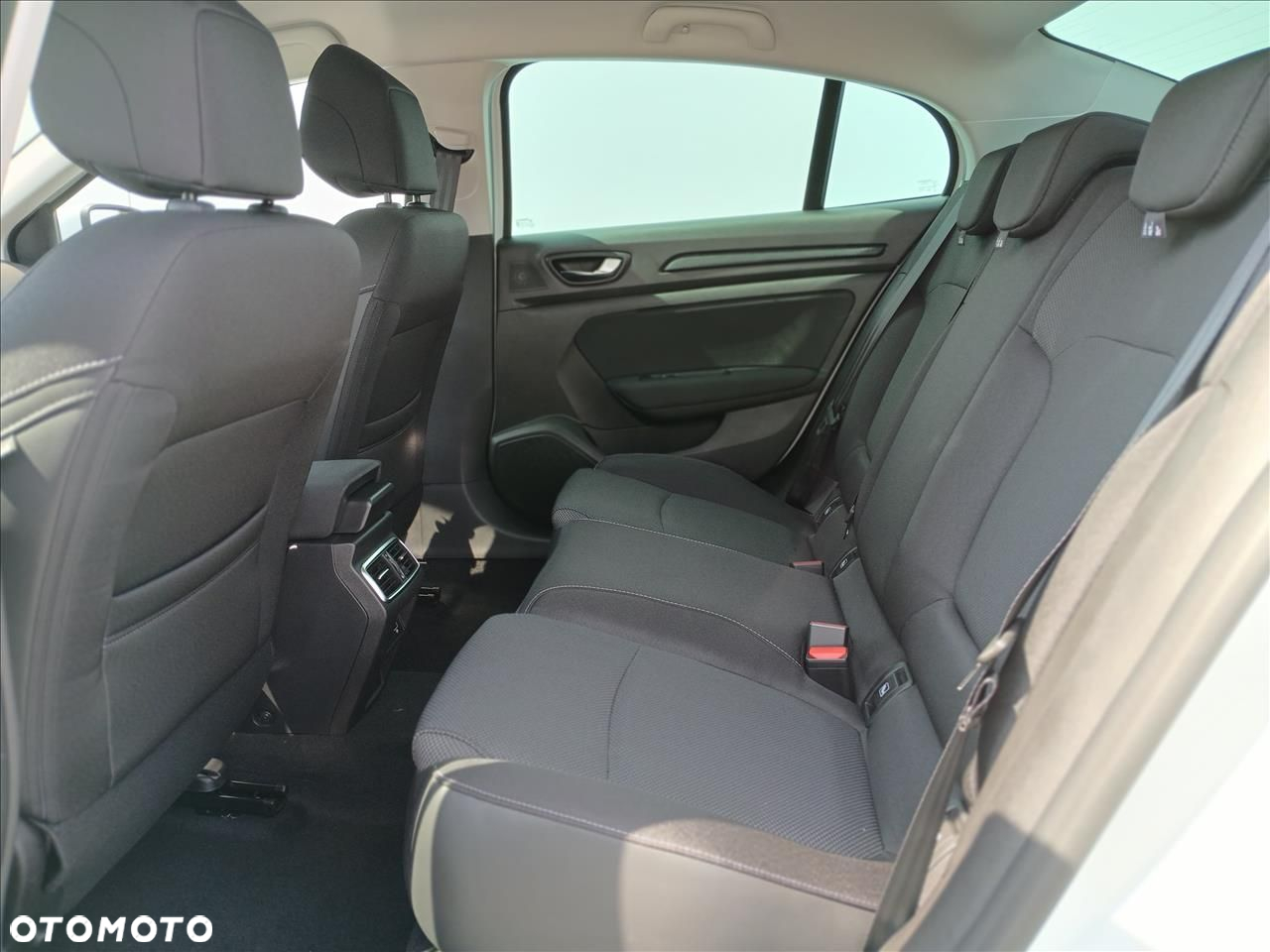 Renault Megane 1.3 TCe Evolution - 12