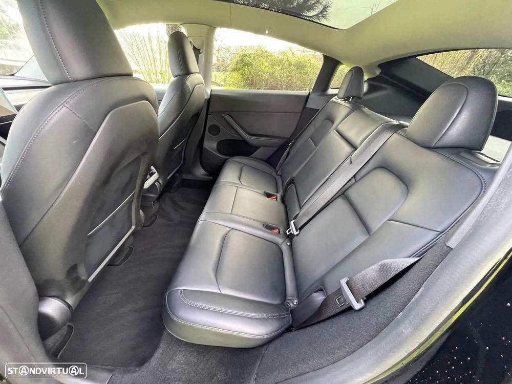 Tesla Model Y Performance Dual Motor AWD - 30