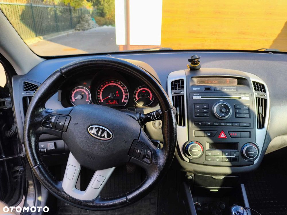 Kia Ceed - 5