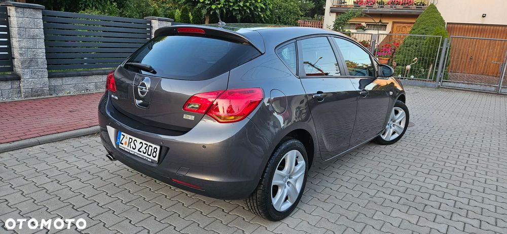 Opel Astra 1.4 Turbo Color Edition - 12