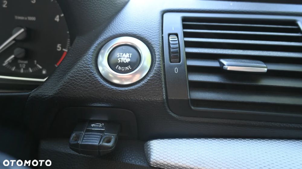 BMW Seria 1 123d - 9