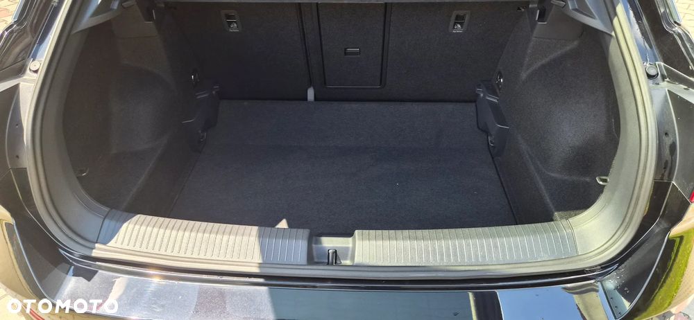 Volkswagen T-Roc - 11