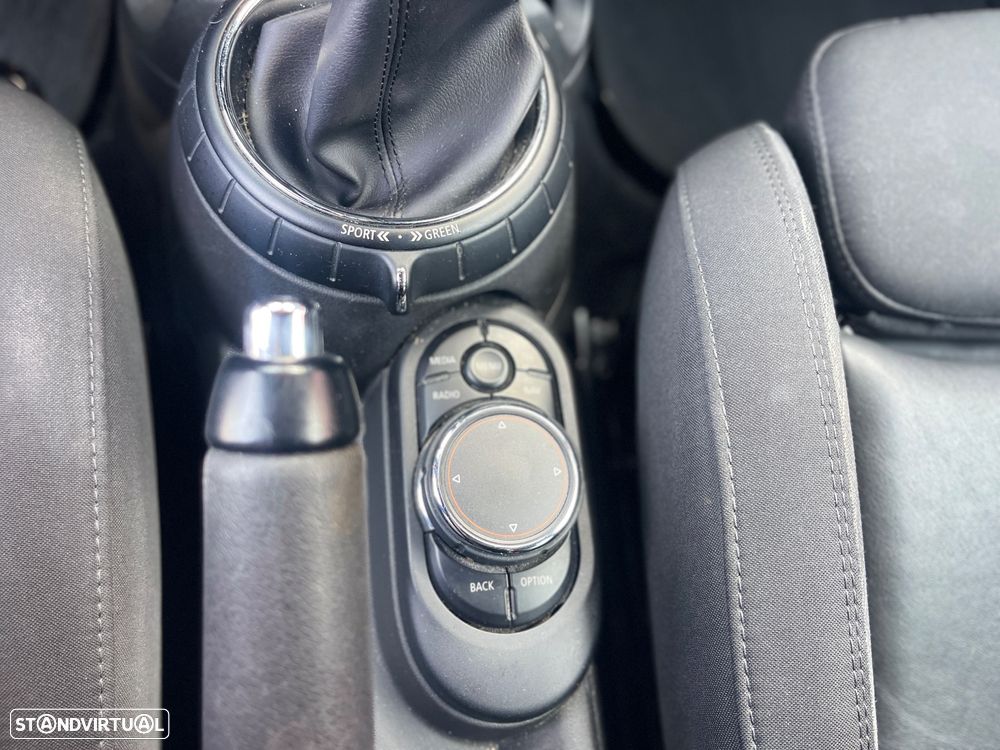 MINI 5 Portas Cooper D - 21