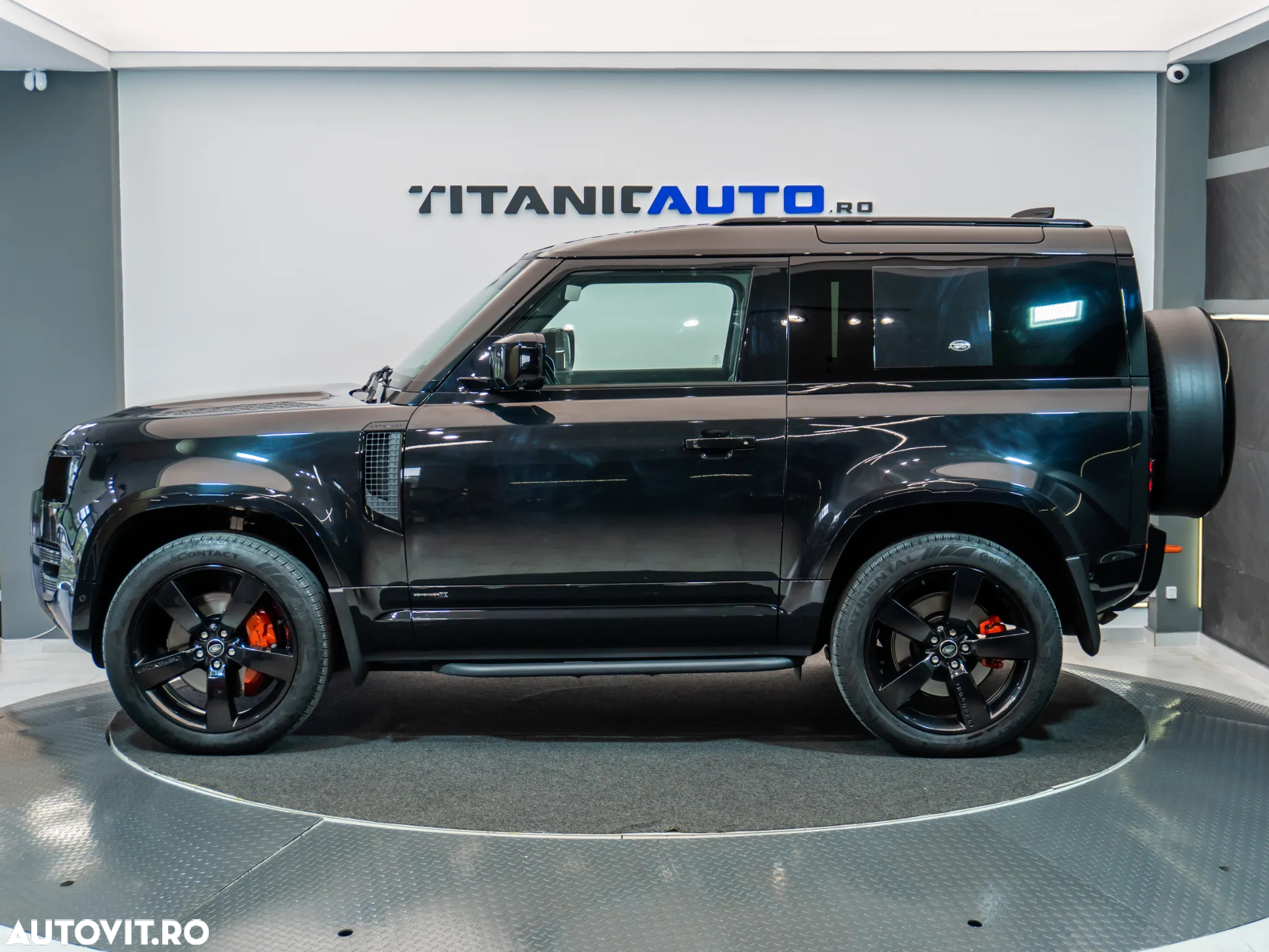 Land Rover Defender 90 3.0 P400 MHEV - 11