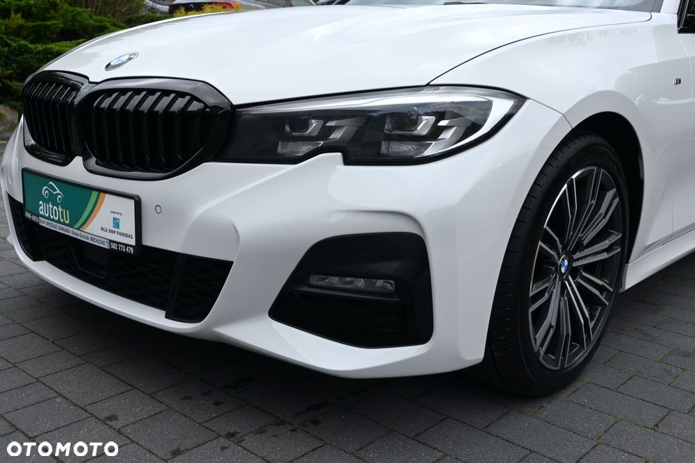 BMW Seria 3 320d xDrive Edition M Sport Shadow - 39