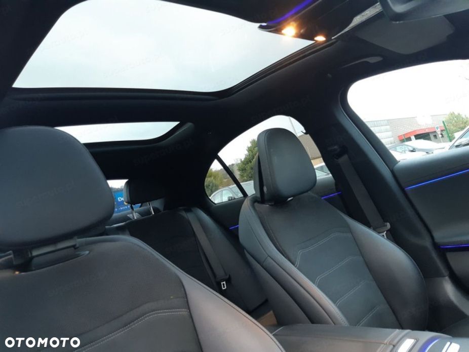 Mercedes-Benz Klasa E 200 mHEV 4-Matic AMG 9G-Tronic - 9