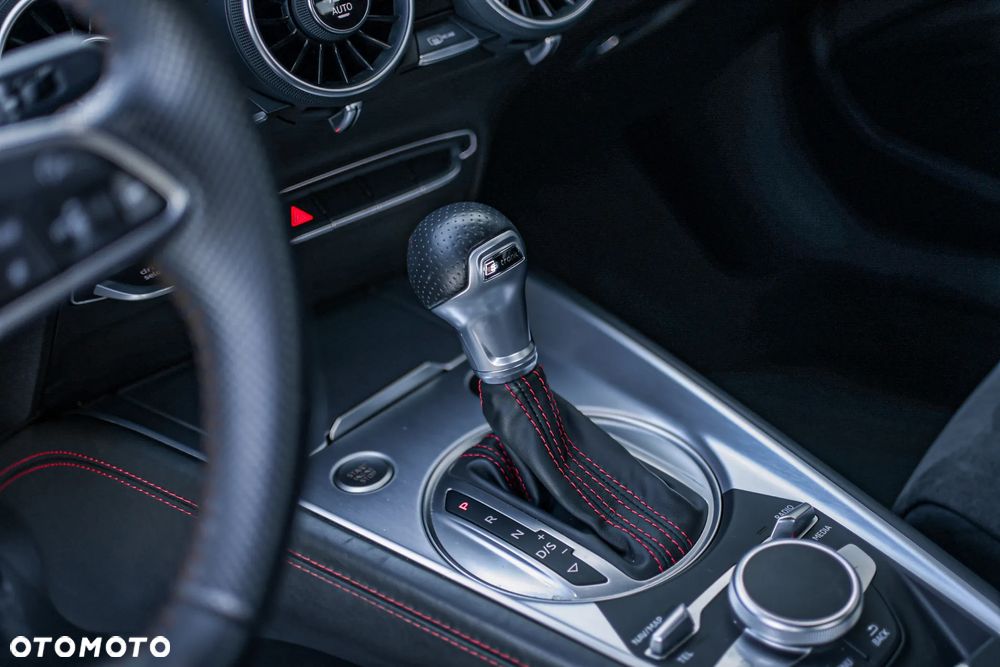 Audi TT Coupé - 17