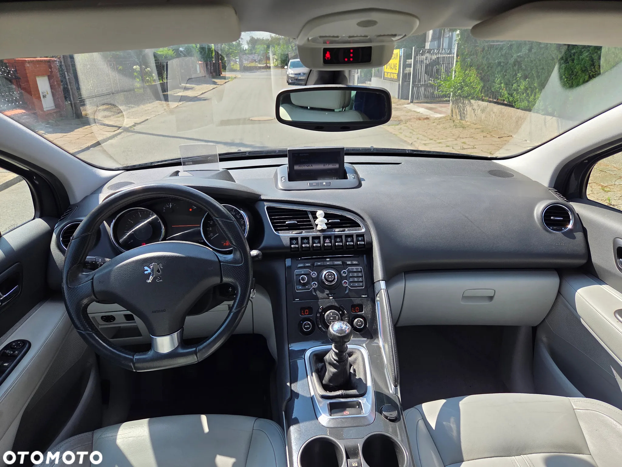 Peugeot 3008 1.6 Premium+ - 21