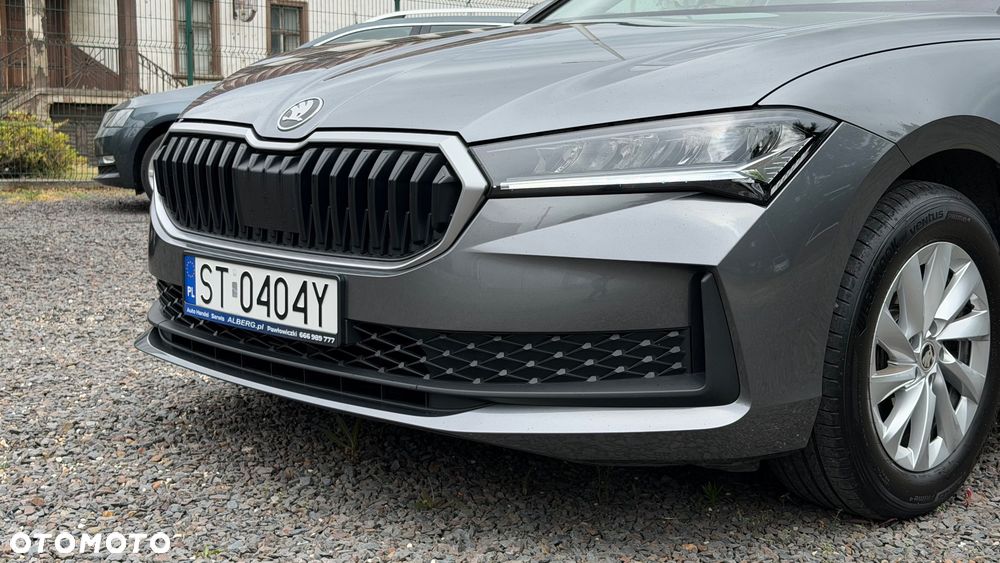 Skoda Superb 2.0 TDI SCR Essence DSG - 9