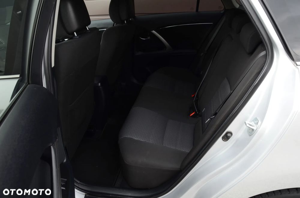 Toyota Avensis 2.0 D-4D - 7