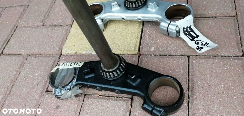 SUZUKI GSR 750 11-17 PÓŁKA DOLNA SREBRNA - 4