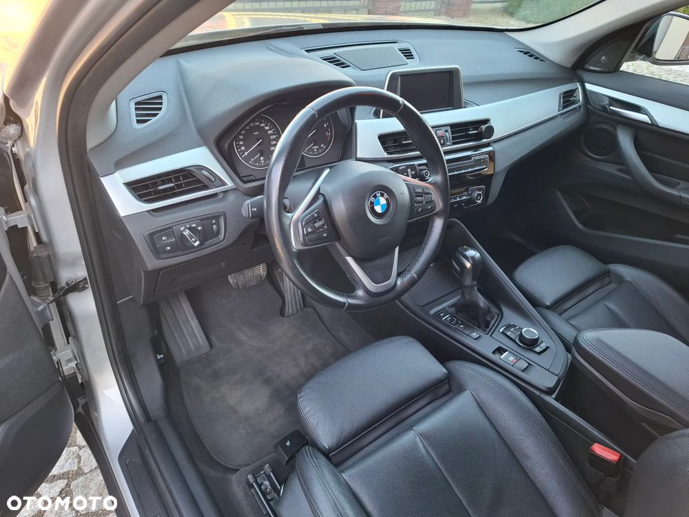 BMW X1 xDrive20i - 11