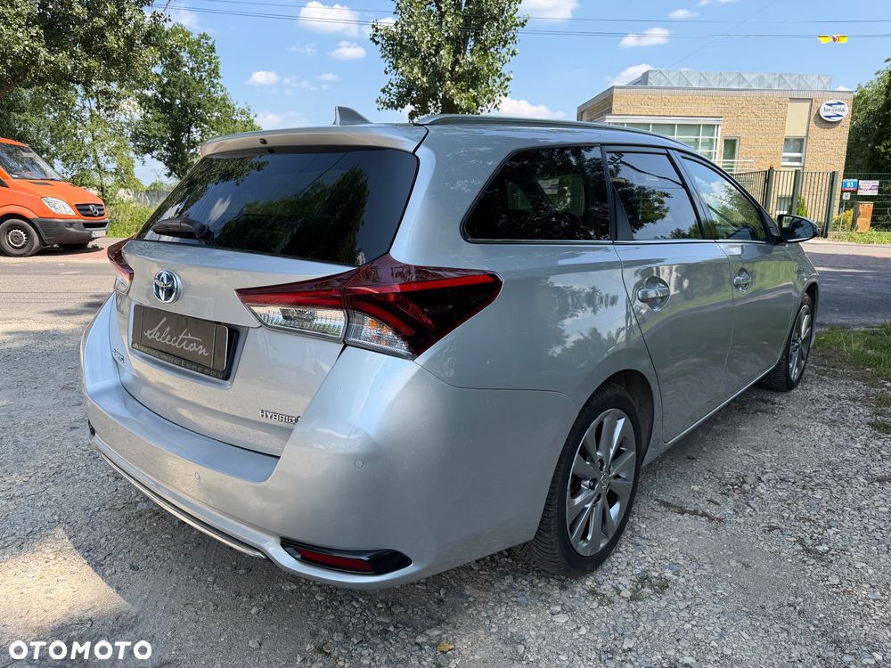 Toyota Auris Hybrid 135 Prestige - 5