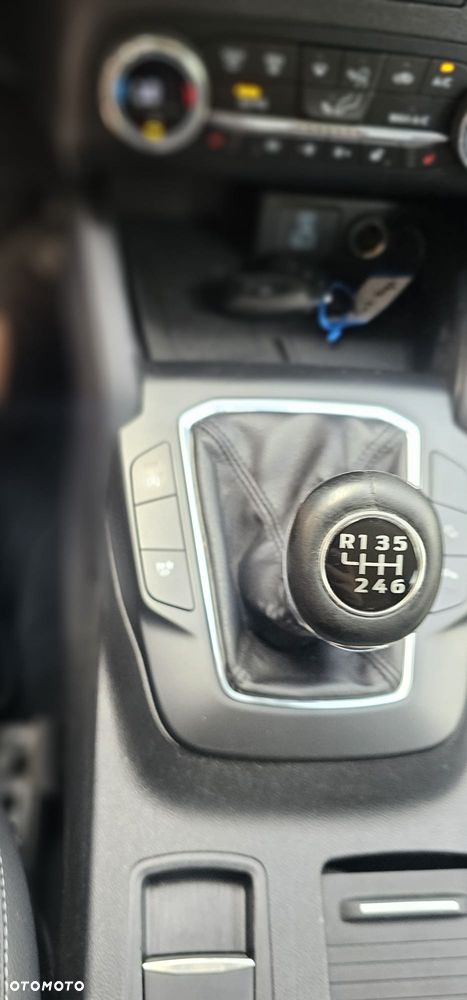 Ford Kuga 2.0 EcoBlue Hybrid TITANIUM - 16