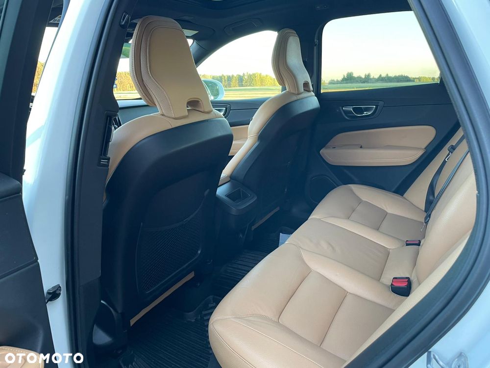 Volvo XC 60 T5 AWD Drive-E Momentum - 12