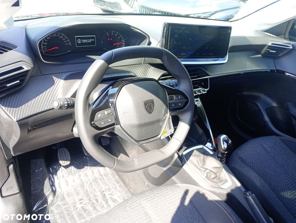 Peugeot 208 - 7