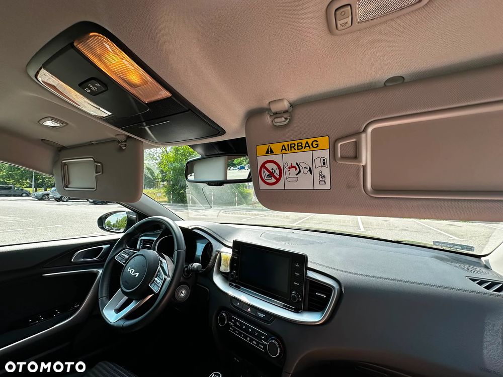 Kia XCeed 1.5 T-GDI M - 23