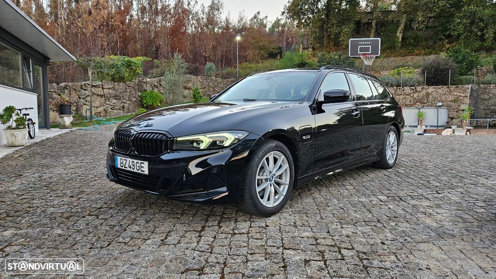 BMW 330 e Touring Line Sport Auto - 1