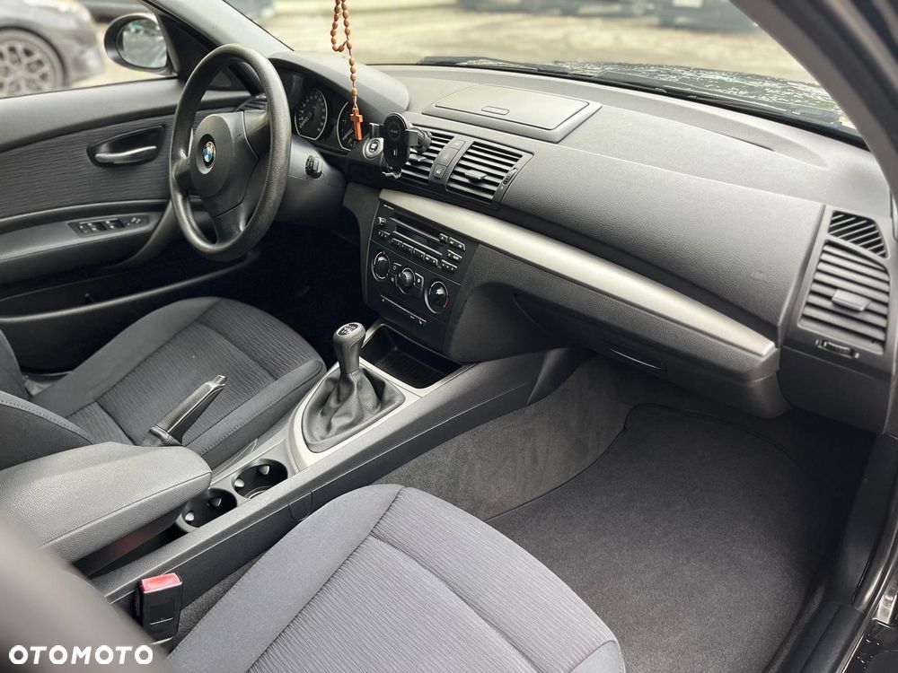 BMW Seria 1 116d DPF - 19