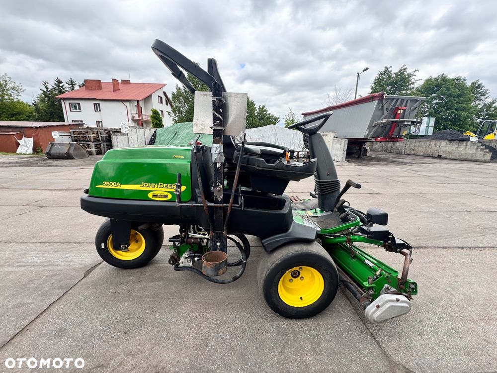 John Deere 2500 A - 10