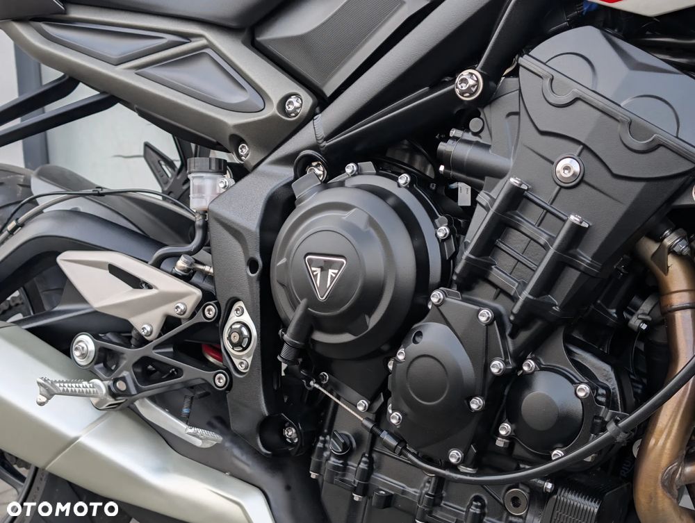 Triumph Street Triple - 24