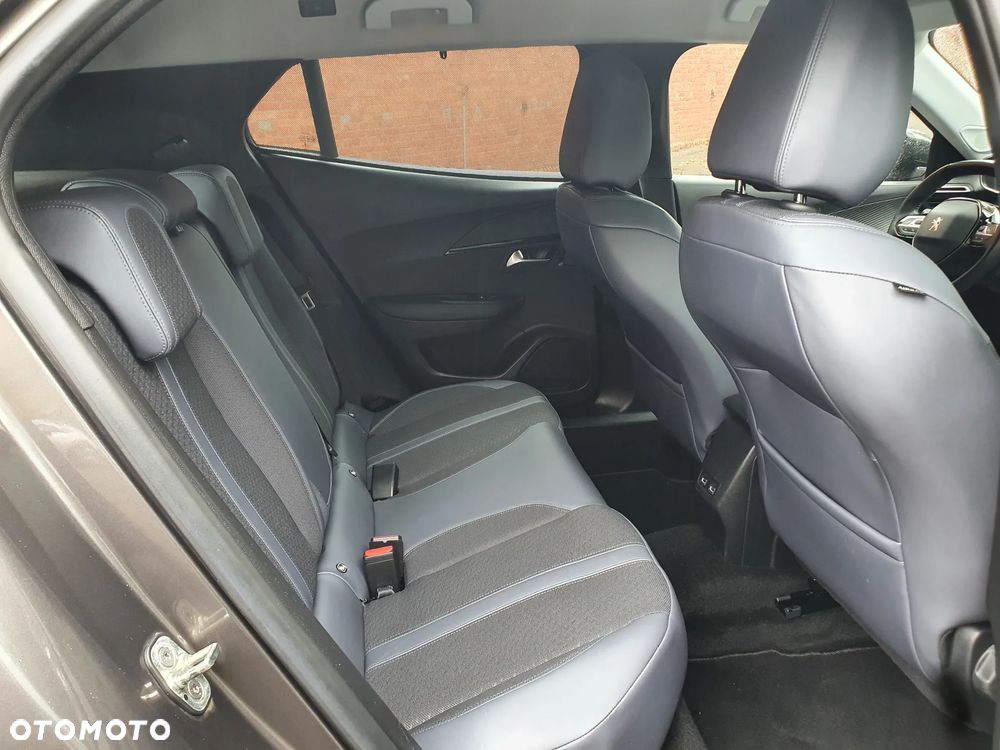 Peugeot 2008 PureTech 130 EAT8 Allure - 14