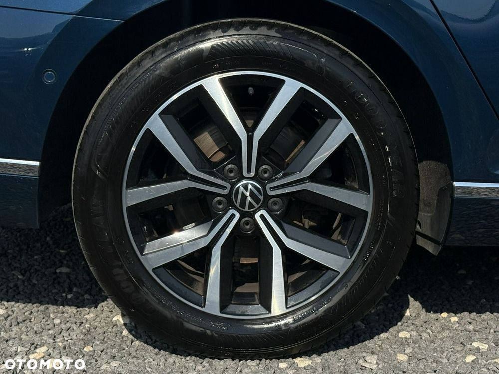 Volkswagen Passat 2.0 TDI Elegance DSG - 34