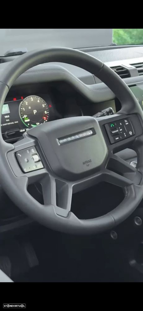 Land Rover Defender 110 P300e X-Dynamic SE - 4