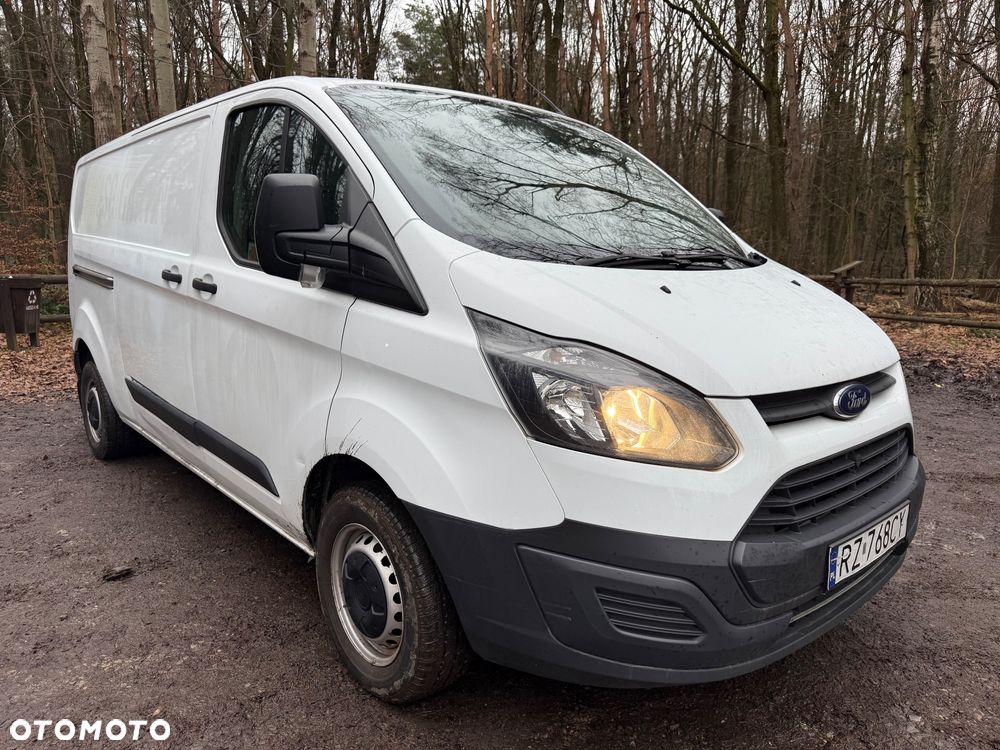 Ford TRANSIT CUSTOM - 1