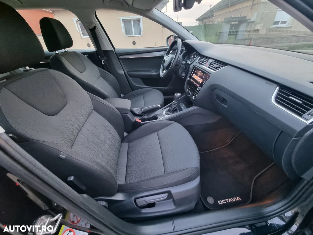 Skoda Octavia Combi Diesel 2.0 TDI DSG Style - 4