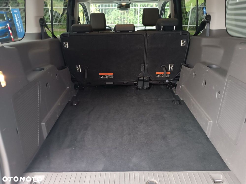 Ford Tourneo Connect Grand - 35