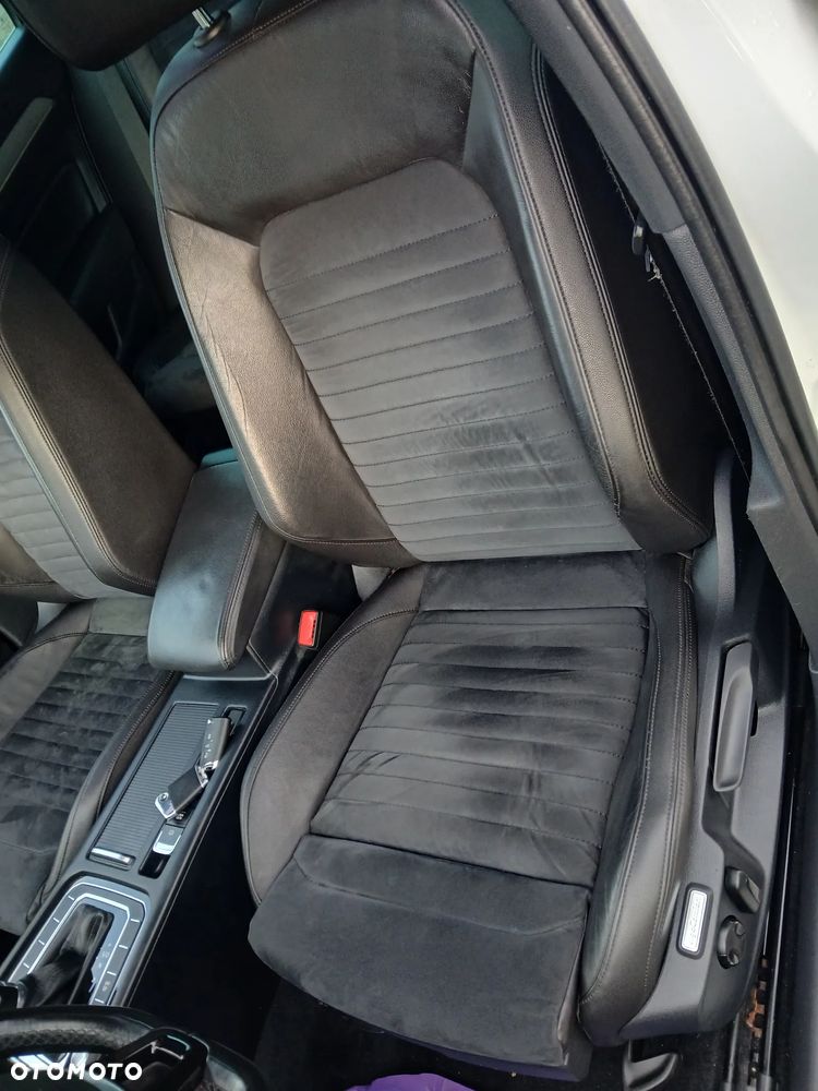 Volkswagen Passat 1.6 TDI SCR DSG - 12