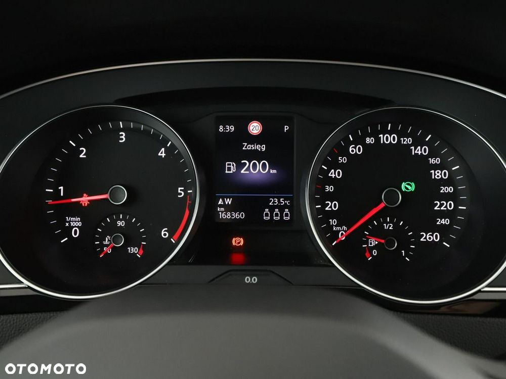 Volkswagen Passat Variant 2.0 TDI 4Mot Elegance DSG - 23