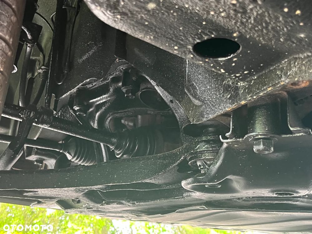 Suzuki Grand Vitara 2.0 - 14