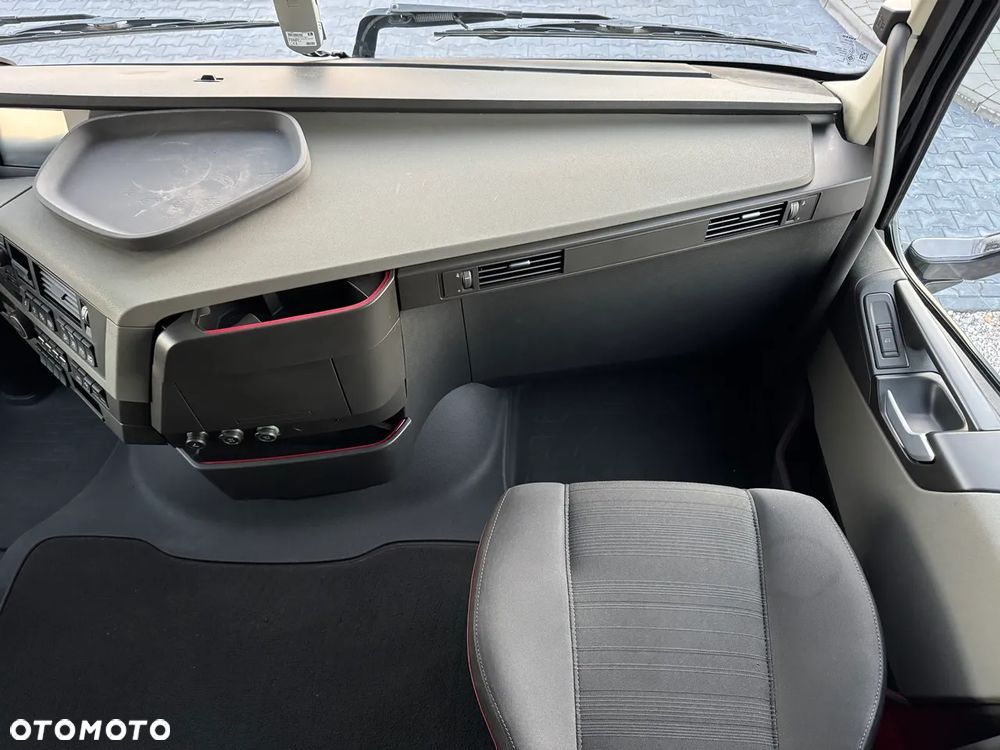 Volvo FH 500 / ACC /  KLIMA POSTOJOWA /RETARDER / NAVIGACJA / Z NIEMIEC - 31