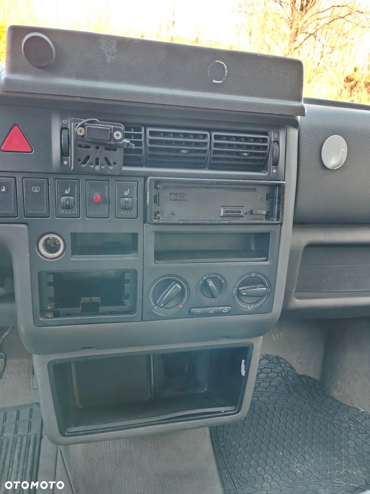 Volkswagen Multivan - 19