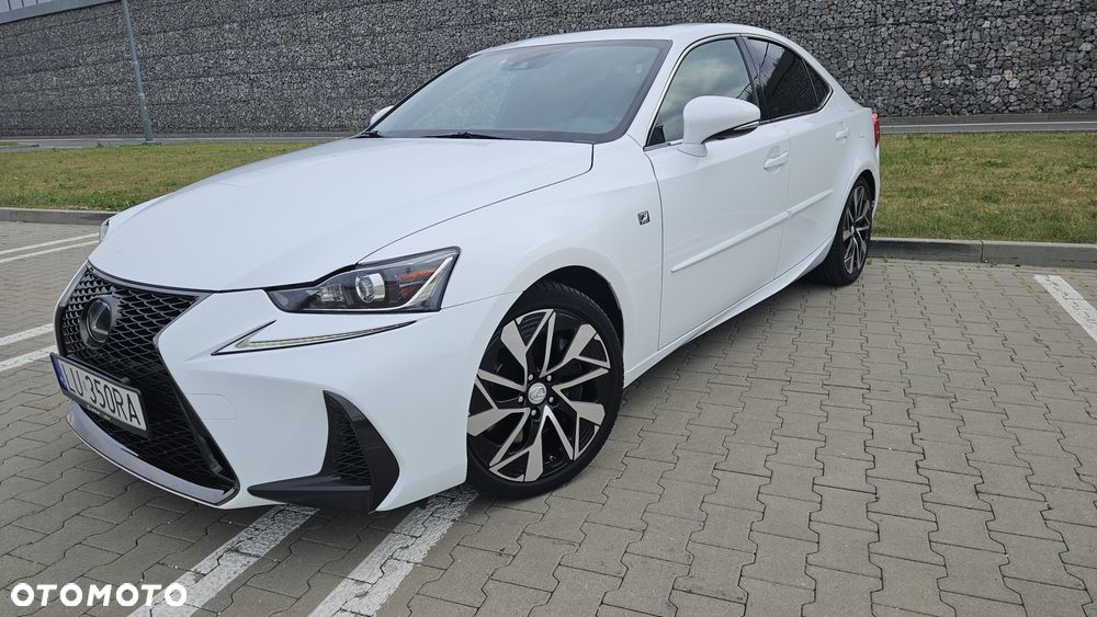 Lexus IS - 2