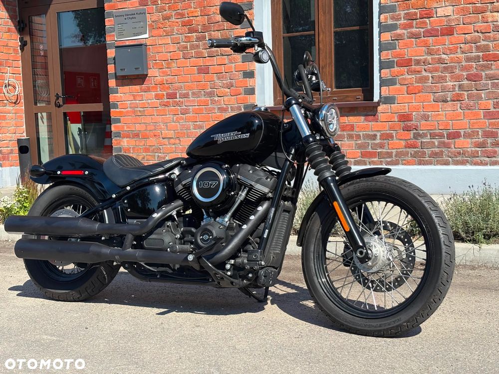Harley-Davidson Softail Street Bob - 1