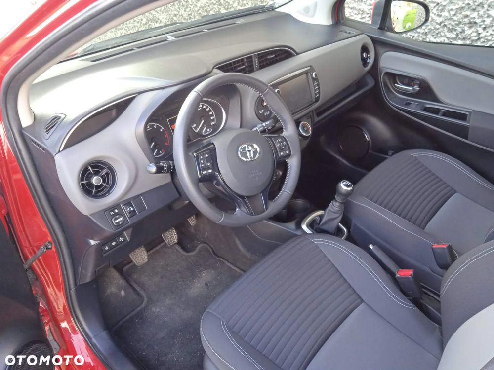 Toyota Yaris 1.5 Dynamic - 6