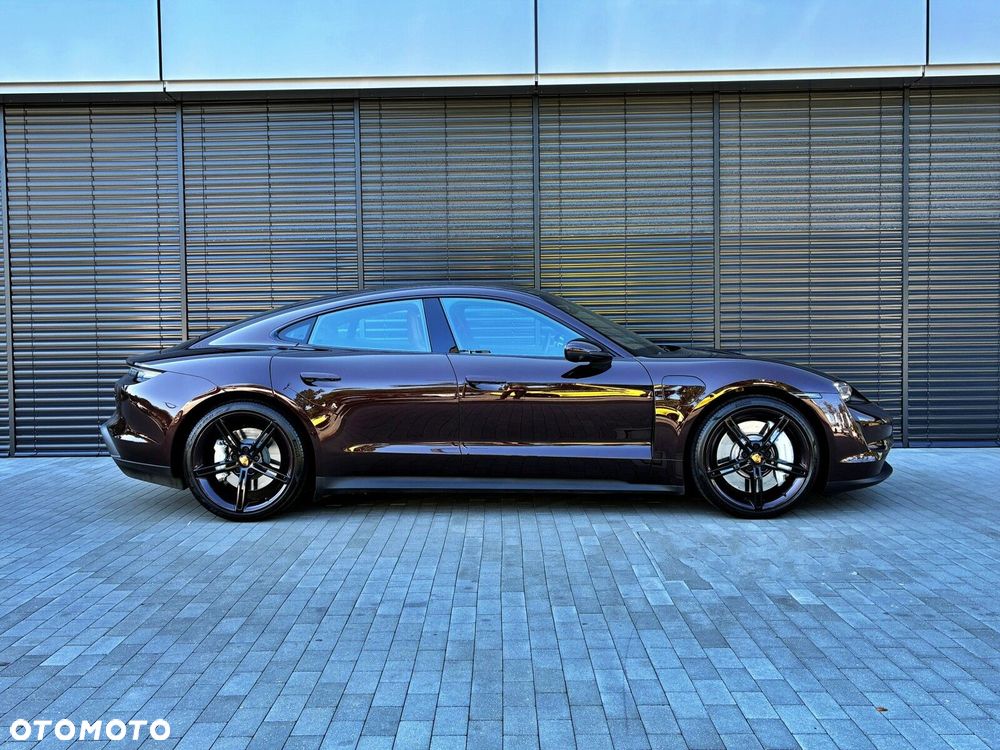 Porsche Taycan - 7