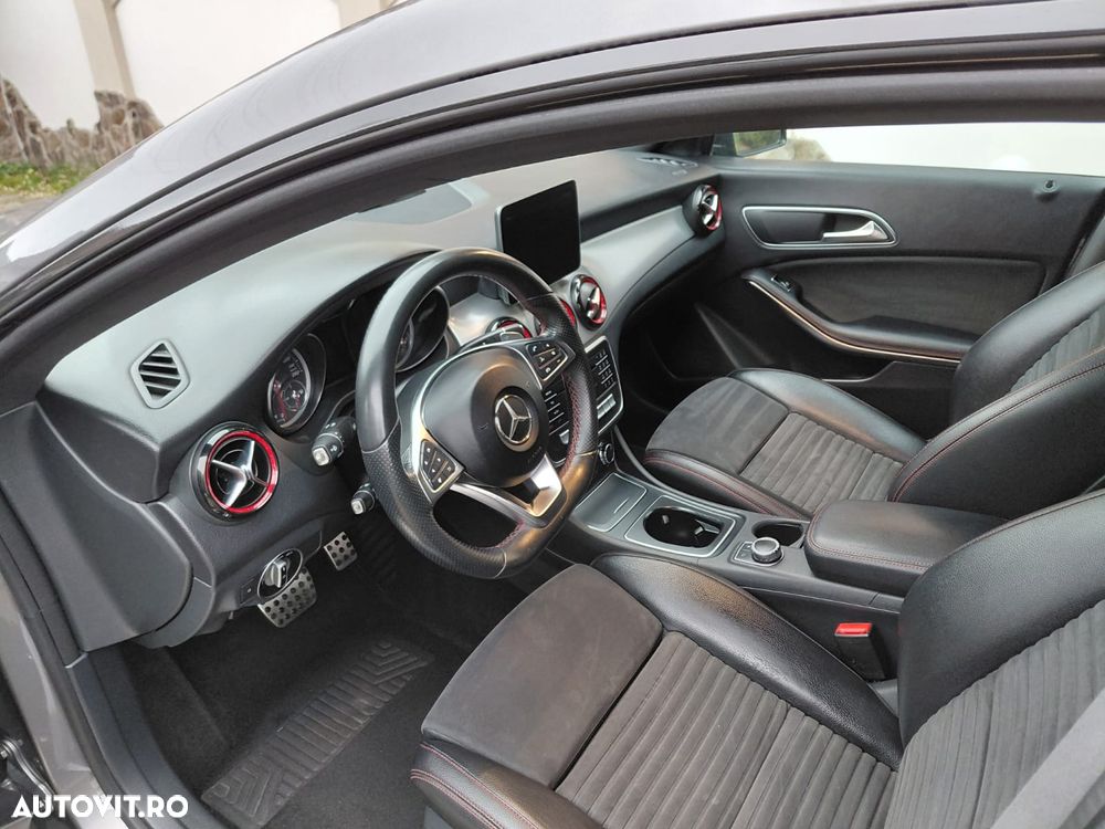 Mercedes-Benz CLA 250 4Matic 7G-DCT Sport - 4