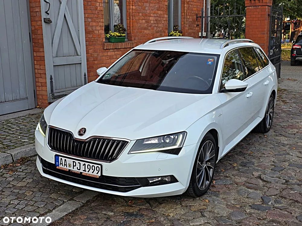Skoda Superb 2017 photo 2