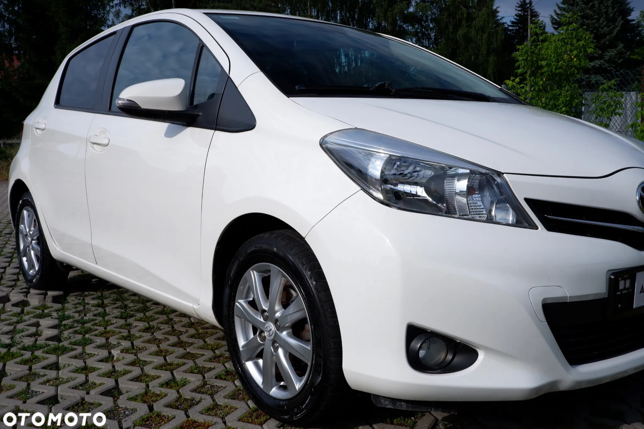 Toyota Yaris 1.0 Sol - 2