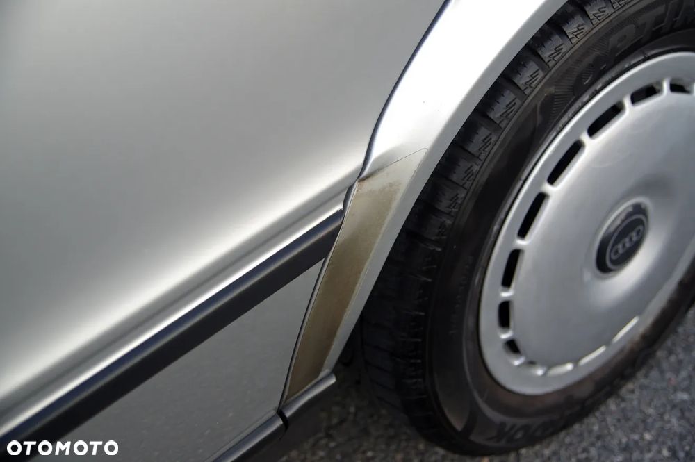 Audi 80 2.0 E - 24